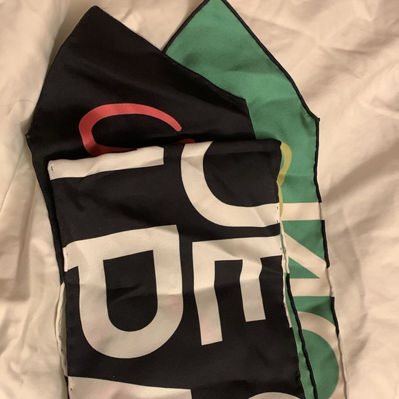 Stunning Authentic limited edition rare and collectible Chanel scarf.Must have! - Picture 5 of 14